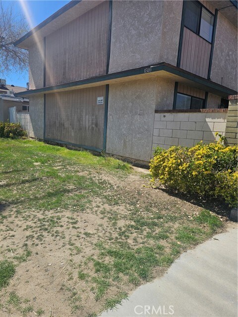 Building Photo - 45419 10th St W