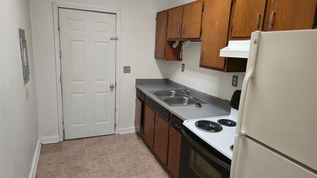 Building Photo - leaphart1327