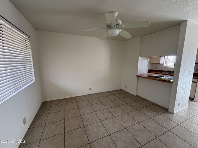 Building Photo - 840 S Main St