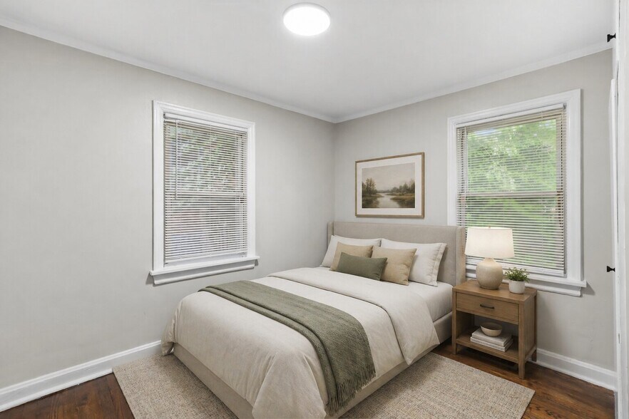 Building Photo - 408 S Harvey Ave