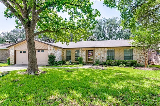 Primary Photo - BEAUTIFUL SINGLE STORY HOME IN OAK HOLLOW