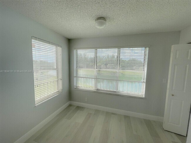 Building Photo - 3310 Pinewalk Dr N