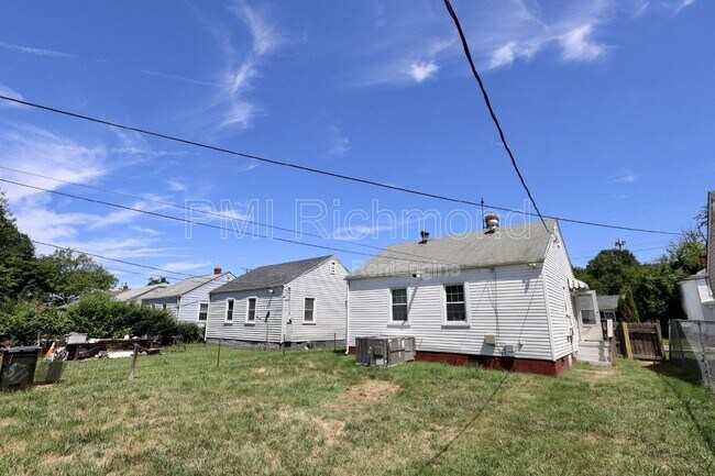Building Photo - 513 E Ladies Mile Rd