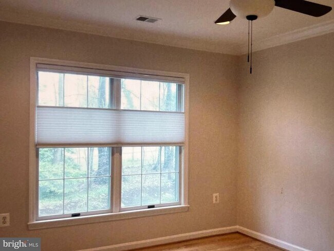 Building Photo - 7256 Glen Hollow Ct