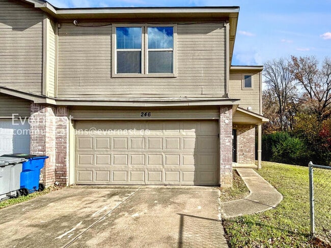 Building Photo - 246 Creek Cove Dr