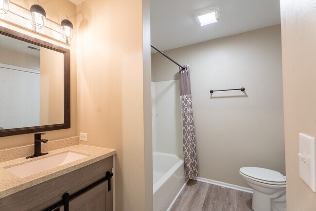 Building Photo - 774 Terrace Ct