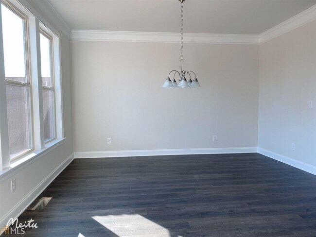 Building Photo - 1395 Live Oak Lane