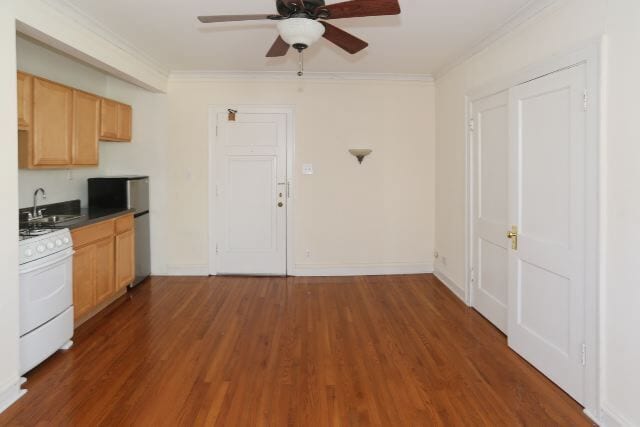 Building Photo - 4551 N Damen Ave