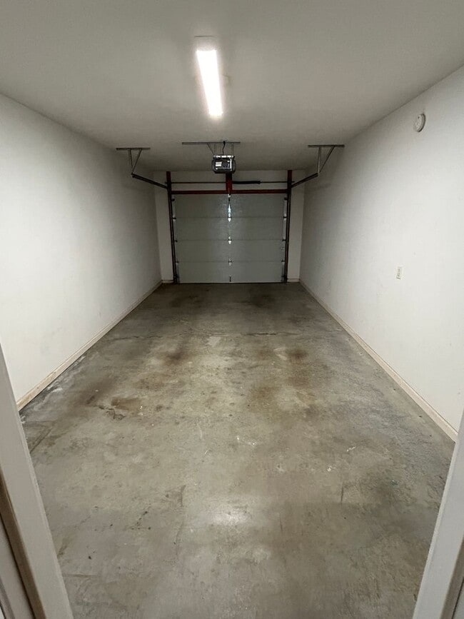 Building Photo - 940 Water St