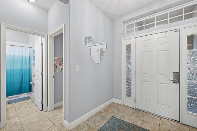 Building Photo - 5376 Oakbourne Ave