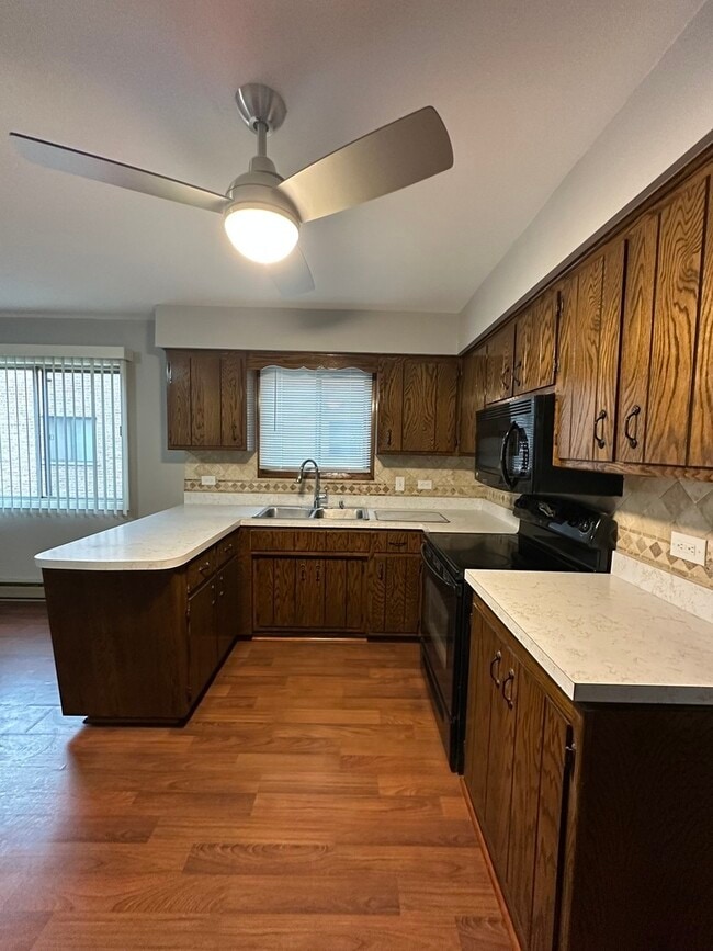 Building Photo - 6334 W 65th St