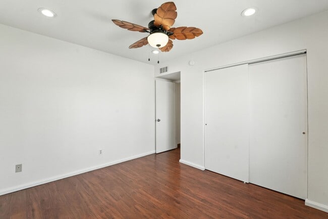 Building Photo - Inviting 3-bedroom, 2-bathroom home in the...
