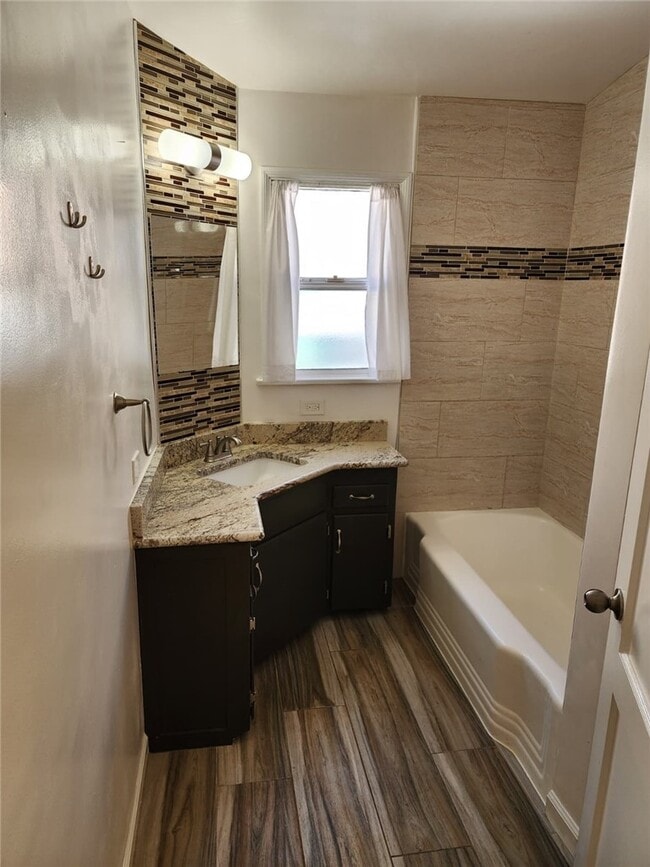 Building Photo - 7712 Melrose St