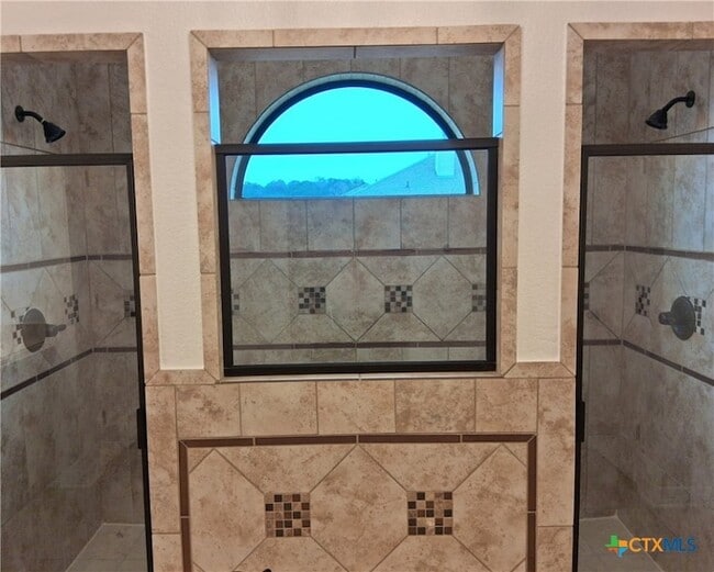 Building Photo - 2604 Green Giant Dr