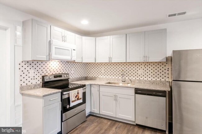 Building Photo - 25532 Byrnes Crossing Dr