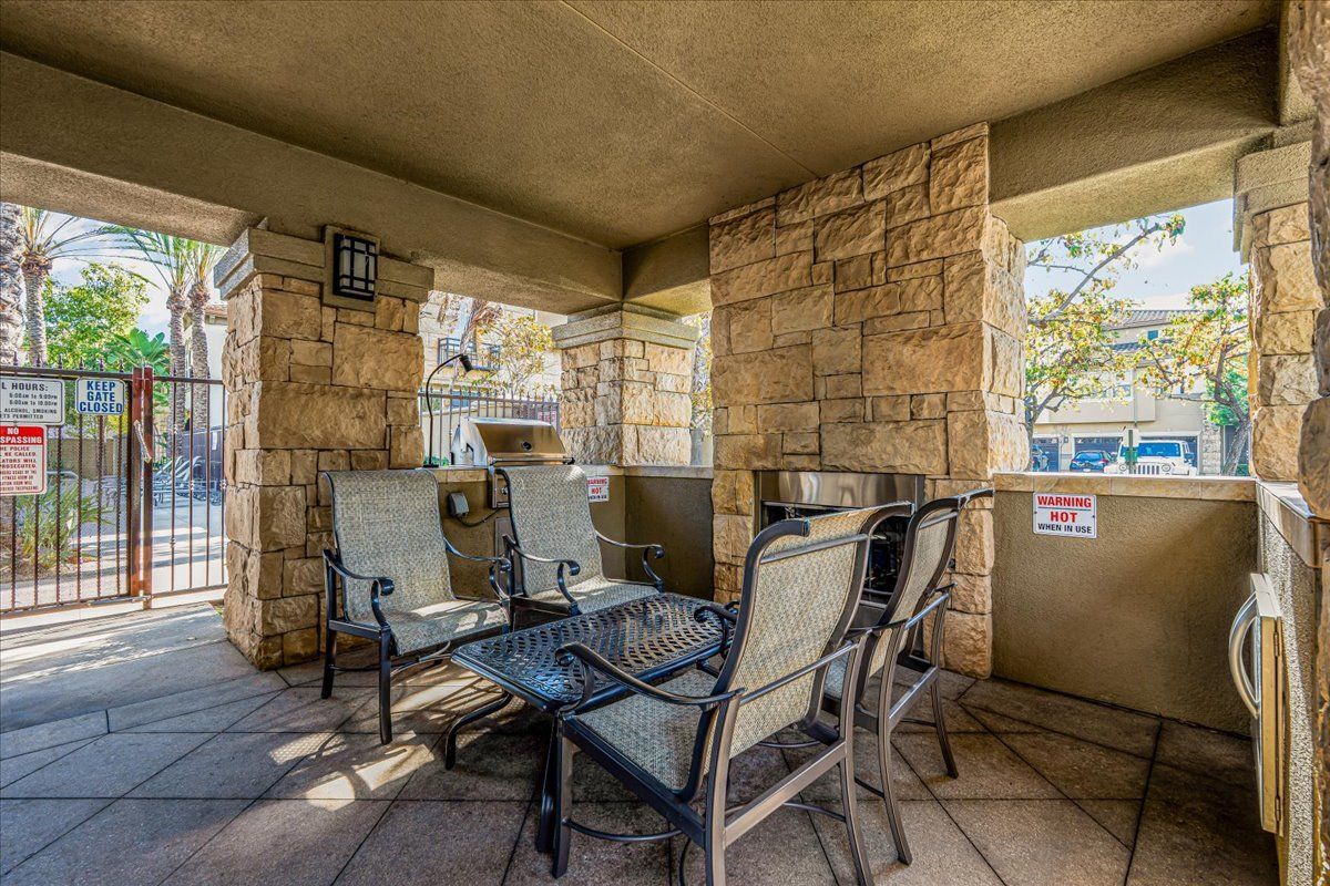 Building Photo - 259 Riverdale Ct