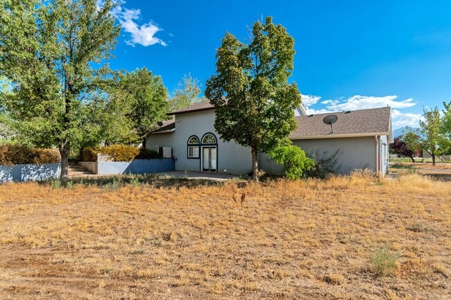 Building Photo - 418 Quail Run Rd