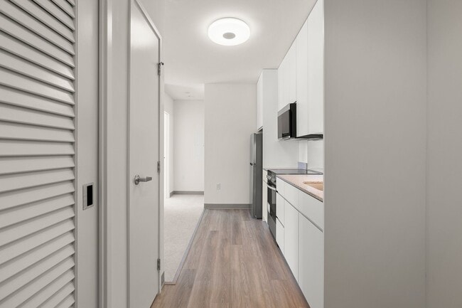 Building Photo - Brand New 2-bed/1-bath at The Flats at Sky...