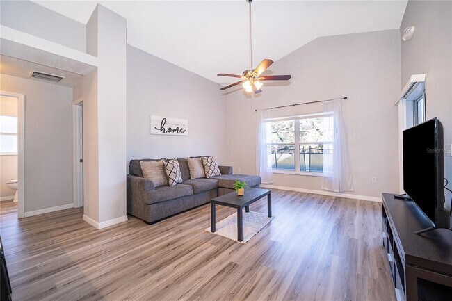 Building Photo - 1106 Liberty Hall Dr