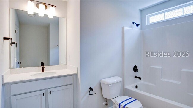 Building Photo - 179 Garden Row Dr N