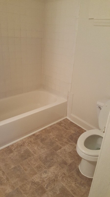 Building Photo - 1007 Curran St NW