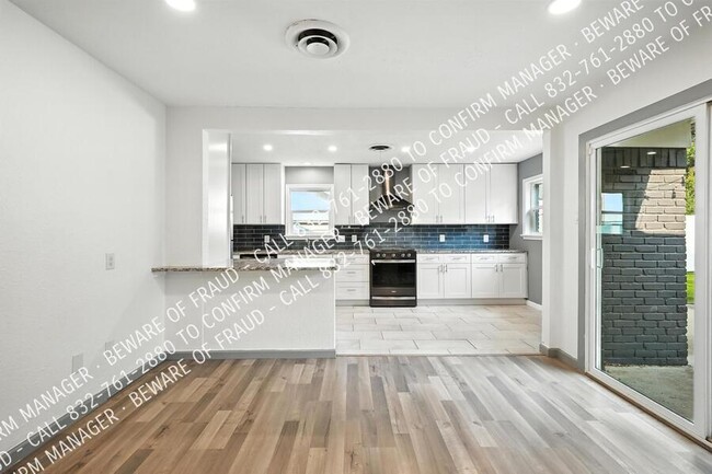 Building Photo - 7117 Ellis Rd