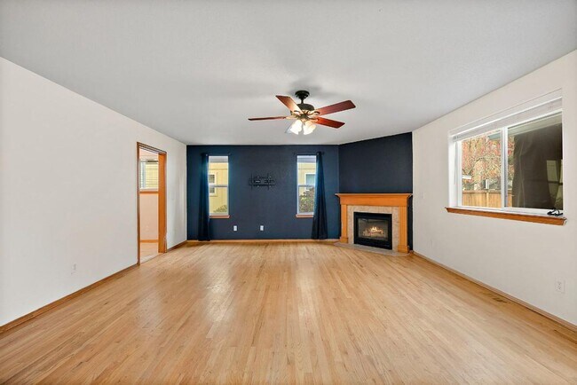 Building Photo - Spacious 4-Bedroom Olympia Home with A/C, Stunning Accents & Walk In Pantry!