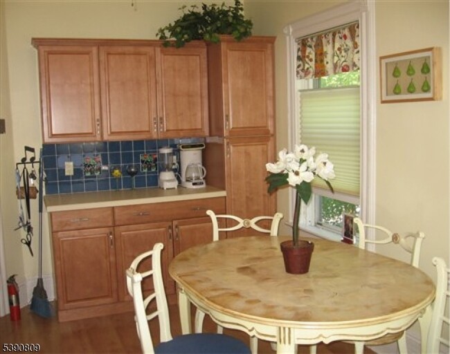 Building Photo - 177 Ashland Ave