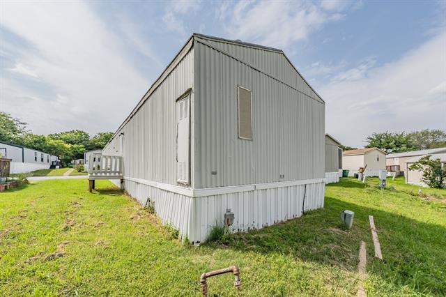 Building Photo - 5005 Shoreline Cir W