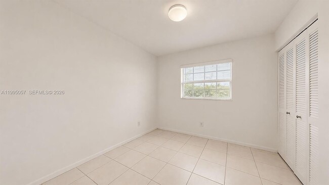 Building Photo - 15305 SW 104th Ave