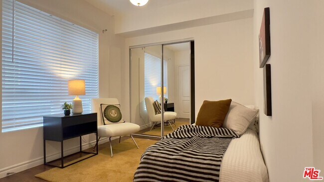 Building Photo - 5633 Carlton Way