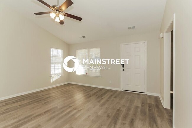 Building Photo - 3 Bedroom Pet-Friendly Home in Mooresville...