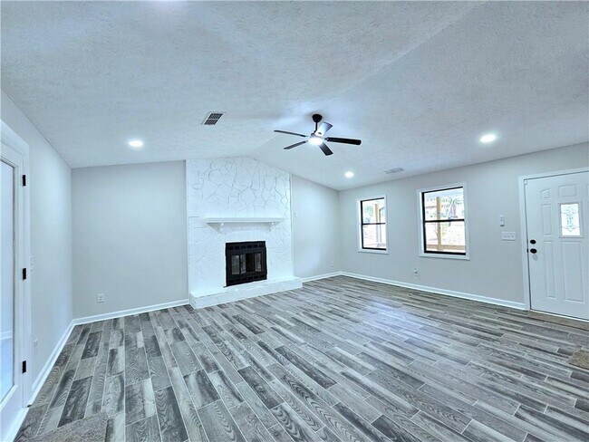 Building Photo - 5303 Kemper Pl
