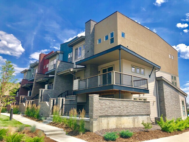 Building Photo - 1007 Leonard Ln