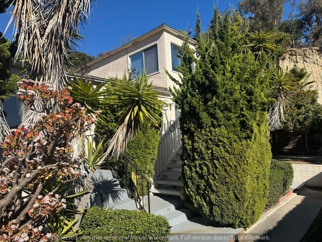 Building Photo - 3617-3617 Reynard Way