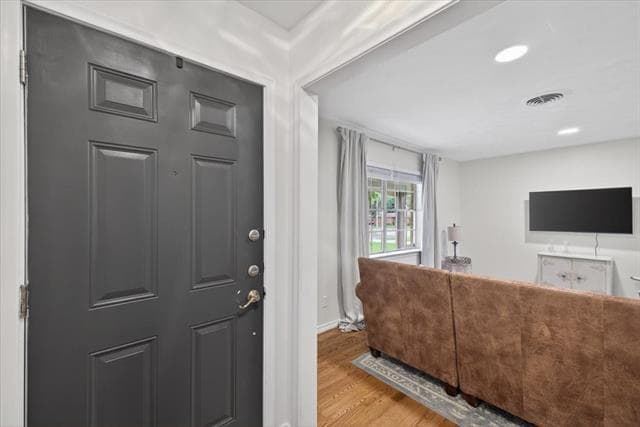 Building Photo - 105 S Weatherred Dr