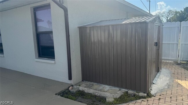 Building Photo - 1319 SW 10th Pl