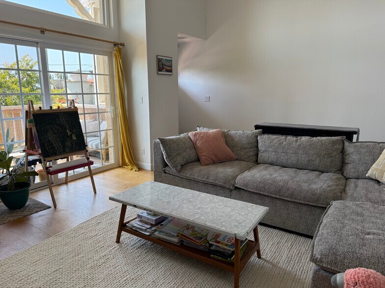 Living Room - 222 S Guadalupe Ave