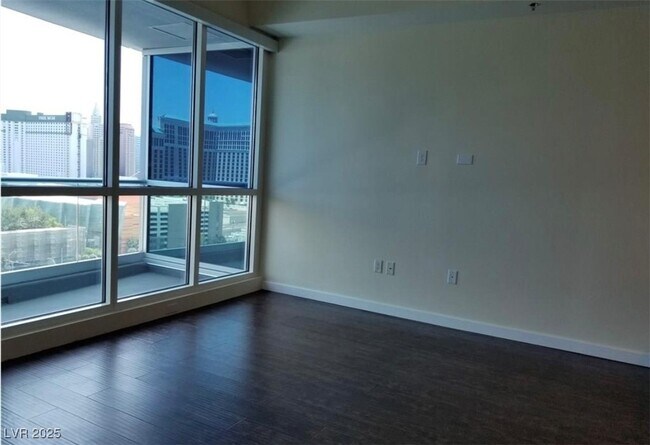Building Photo - 4525 Dean Martin Dr