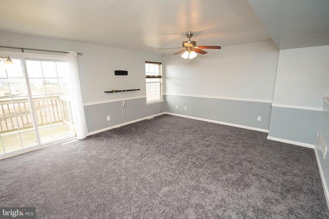 Building Photo - 641 Rosemary Dr