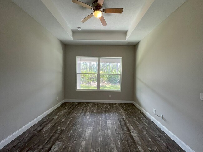 Building Photo - Lovely and Unique Custom-built Duplex Avai...