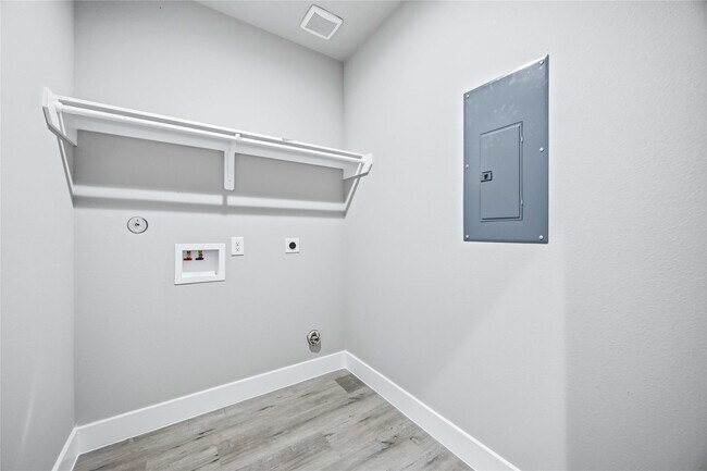 Building Photo - 8512 Farqueson St