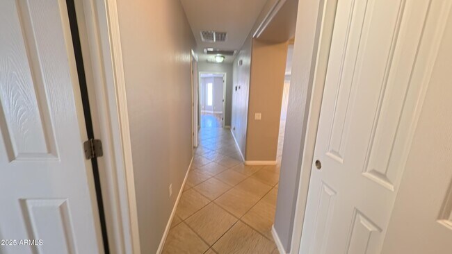 Building Photo - 1744 Maddison Cir