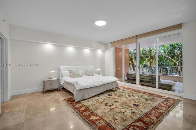 Building Photo - 765 Crandon Blvd