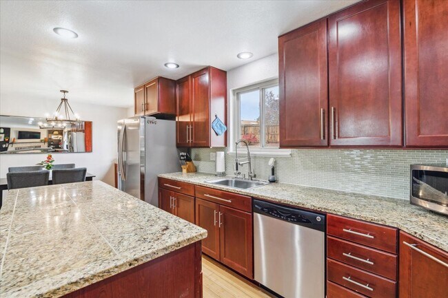 Building Photo - 3306 S Kittredge St