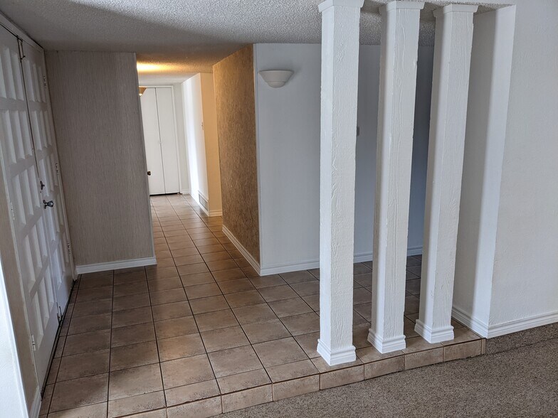 Hallway - 1855 Sandy Ridge Ct