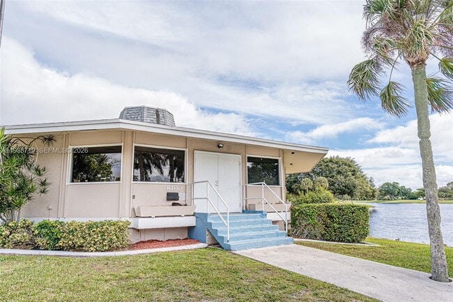 Building Photo - 8107 NW 74th Ave