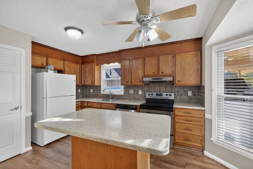 Building Photo - 1186 Stixfield Ct