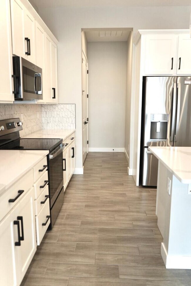 Building Photo - 20047 W Turney Ave