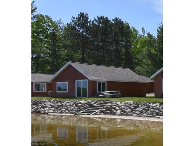 Building Photo - 2 Bedrooms, 1 Bathroom Furnished Cabin in ...